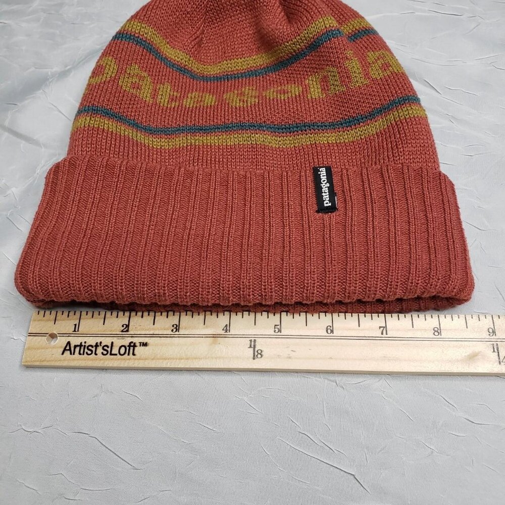 Patagonia Powder Town Heavy 100% Recycled Material Beanie With Pom Pom - Picture 2 of 4